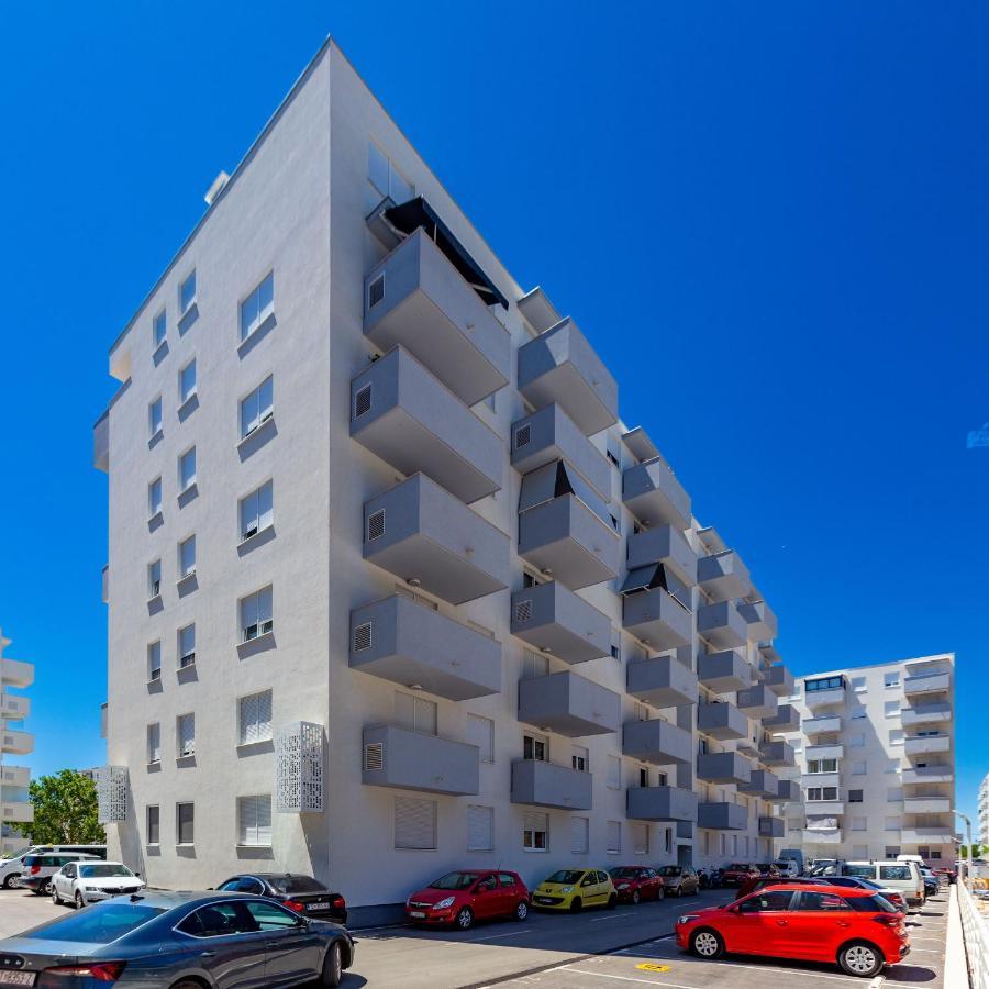Campanula Apartment With Balcony Zadar Exteriör bild